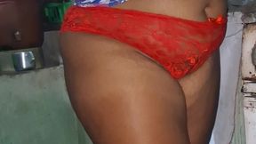 crente safada na cozinha