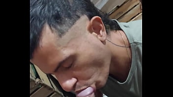 Mamei o funcion&aacute_rio do meu patr&atilde_o no estoque, novinho dotado cheio de tes&atilde_o