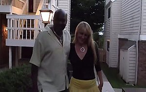 Amateur pawg milf finds a bbc to fuck