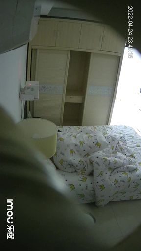 www.98t.la@未流出2022-4-24—25乐橙极品学生妹酒店偷拍嫩妹子被猛男按在床上狂干【1V1.77G】】