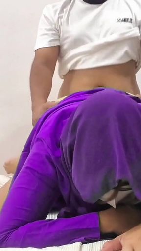 Video rekaman seks pasutri hot indonesia dientot habis-habisan sama suaminya sampai mengerang keenakan!   Clip 1