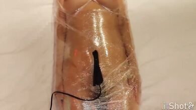 [Restraint, neglect play!!] He is wrapped up in wraps and continues to hit Denma forever. *When I sa