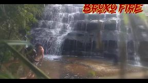 Blazing Fire Wizard and D4 Bombom in the Waterfall See Full on Red