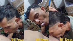 encontrei o hetero novinho andando de bike na minha rua sem cueca, pediu logo um boquete