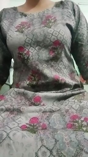 Indian Gay Crossdresser Gaurisissy Looking Like a Housewife in Salwar Kurta XXX