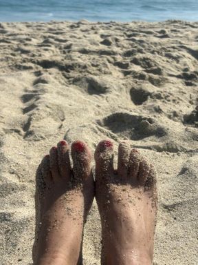 Feet ASMR, sandy toes playing with the waves. Ocean view and beautiful feet. Beautiful scene and relaxing ASMR