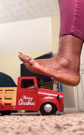Barefoot Christmas Truck Crush