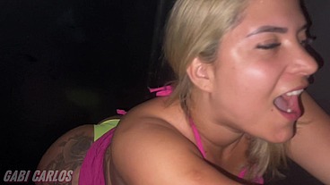 Loira e ruiva na casa de Swing, chupamos gostoso e ganhamos leitinho na boquinha! Esposa hotwife