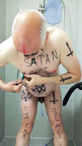 Satan slave takes a pure urine enema treatment