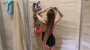 Blonde in the shower (mp)