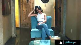 Girlsway - Chanel Camryn has romantic porn with pretty Scarlett Alexis on piano - spanish subtitles