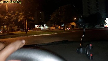 Ofereci carona para a gostosa que tava andando sozinha na rua, e ela transou comigo por gratidão;