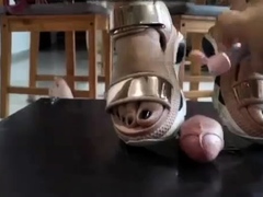 Only Asian Crush sandals shoejob on cockbox led to cum