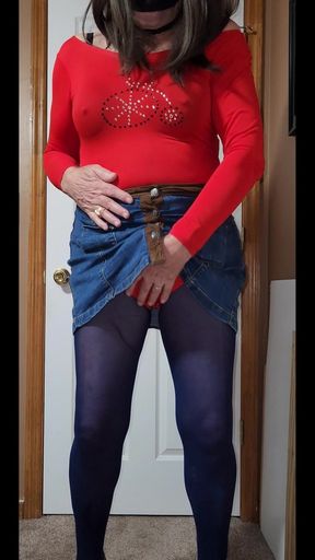 crossdress tease and cum on my pantyhose.