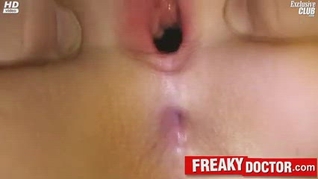 Sizzling Brunette Carmen Blue Examined by a Female Doctor