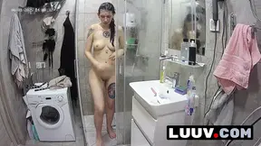 LUUV  Beautiful Alice, used to reality show cameras, enjoys demonstrating her intimate shaving routine in the shower