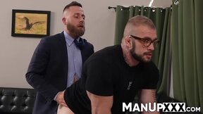 Kinky man seduces a big and muscular dude for pleasure