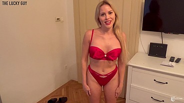 Arab Hottie Maya Rose cheats on husband to give me Christmas present