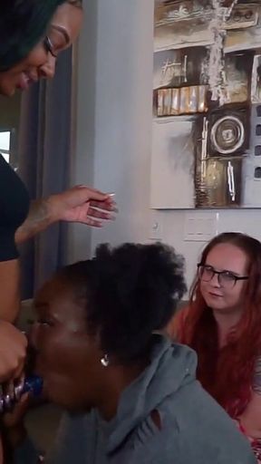 Savanna's Lesbian Double Feature Vicki's Huge Strapon and Lesbian Foursome Fun