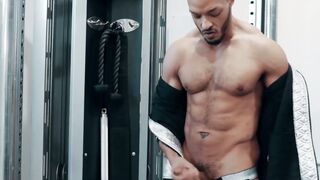 GUNS ON FIRE! Watch as ripped hunk DILLON DIAZ MASTURBATES AFTER PUMPING IRON  You Wont Believe His ROCK HARD BBC in Action!