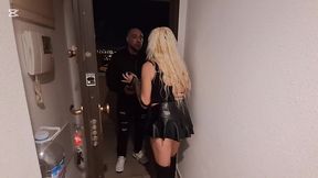 slutty blonde fucks the delivery guy and a wanking neighbor ends up joining in too
