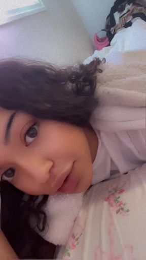 Girl farting (gassygirl2)