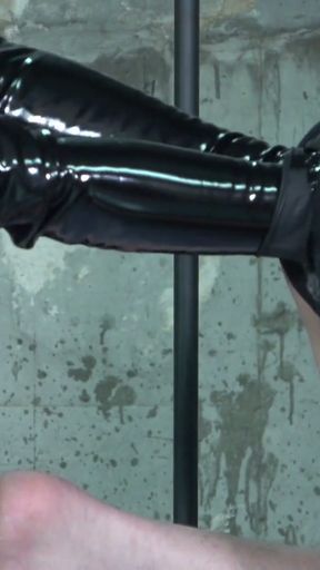 Mistress Tomeki Strapon Hard Fucks and Anal Fisting   Clip 1
