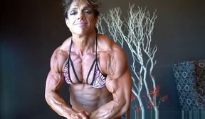 Sexy FBB Milf