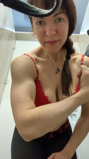 Want to see what a sport girl is doing in a changing room?😜