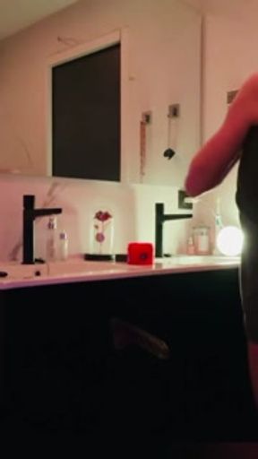 SEXY MILF - A stranger enters my bathroom and fucks hard! MILF 100% AMATEUR