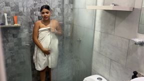 I Couldn't Help but Masturbate While Watching My Stepsister in the Shower