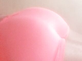 Female's butt pls note