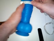 Unboxing : Gode bleu fluo courbé large (Bottomtoys.hol.es)