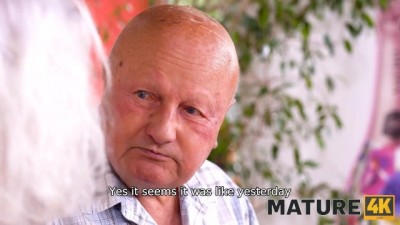 Office Naughtiness: Horny MILF Steals a Quickie Before BF Arrives