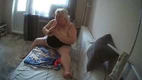 Insatiable Stepmom Masturbates Her Big Pussy with Her Sex Toys