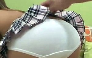 Tia tanaka  babysitter