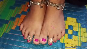 Desi girl ki laal kurti me chudai.