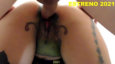 mi madrastra me la chupa cada vez que acabo, le abro el culo como le gusta y la ultima la quiere en la cara para desparramarla por toda la cara , completo con perla lopez en xvideos