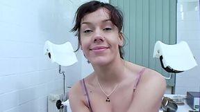 Black-haired Girl Shows Hot Solo at the Doctor&#039;s
