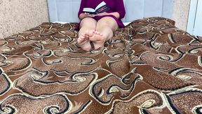 Jerking Creamy Pussy Through White Panties