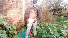 Indian Lucknow amature boy cumshot in the outdoor jungle full hd Hindi sex video