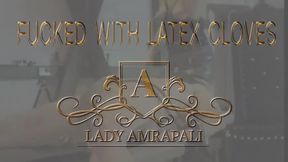 FUCKED WITH LATEX GLOVES Total lenghts 1:05 minutes Glove  - Latexglove - Handjob - Boobs - Breastplay - Breast - Titten - Latex - transparent Skincolour Latex Glove - Slave  LADY AMRAPALI  Herrin Mistress Domina Femdom Findom Goddess
