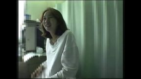 Pregnant Kumi Akiyoshi enjoys sensual belly play
