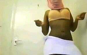 Somali hijab girl stripping