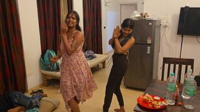 Tejaswini Prabhakar Pratibha Soni Enjoy the Complete Masti Dance