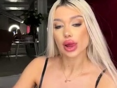 Blonde babe scarlet solo webcam