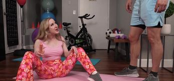 Naughty stepmom Alaina Taylor uses stepsons cock for pussy stretching