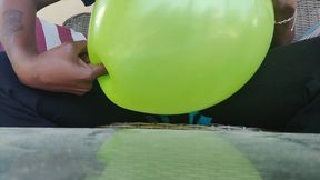 Balloon sounds until pop
