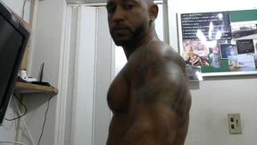Hebert Gomes Shows His Muscle
