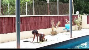 Old man pleasures black milf's pussy&#x1F32E;&#xFE0F; at the pool